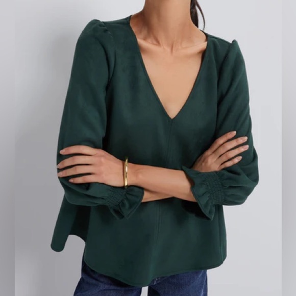 Tuckernuck Malachite Suede Easton Blouse Green V Neck Top - Picture 1 of 5